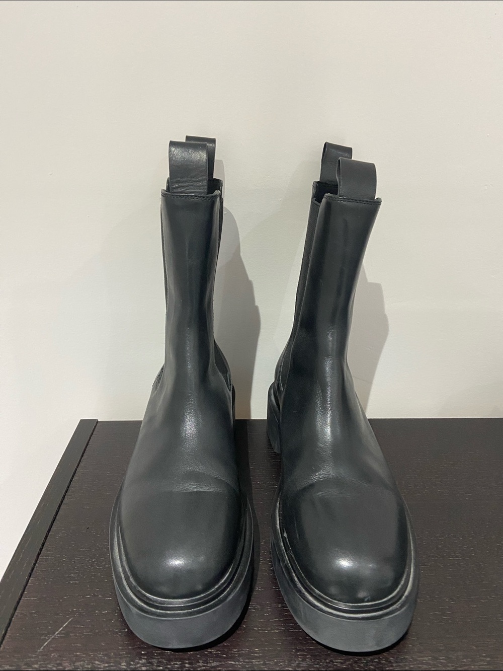 H&M Women's Black All Leather Chelsea Platform Boots - Size 41/10 US